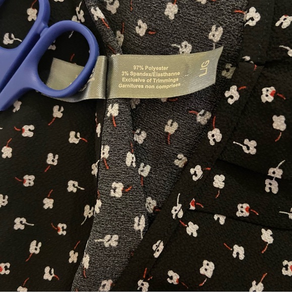 Denver Hayes women’s blouse. Off the shoulder with straps. - Picture 4 of 6